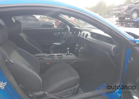 2021 Ford Mustang Gt Fastback z USA, uszkodzony, nr VIN 1FA6P8CF5M5147210